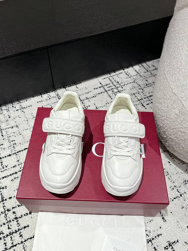 顶级版本 Gucci古驰 24 Wave系列 波浪鞋 坡跟 魔术贴 运动老爹鞋 原版购入开发 做货 Gucci Wavev系列运动鞋采用创新缝线工艺制作，打造如